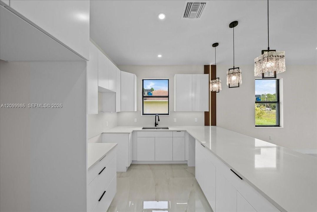 For Sale: $270,000 (3 beds, 2 baths, 1278 Square Feet)