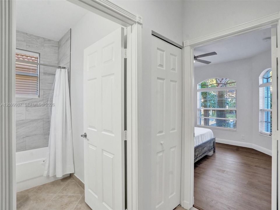 For Sale: $575,000 (3 beds, 2 baths, 2078 Square Feet)