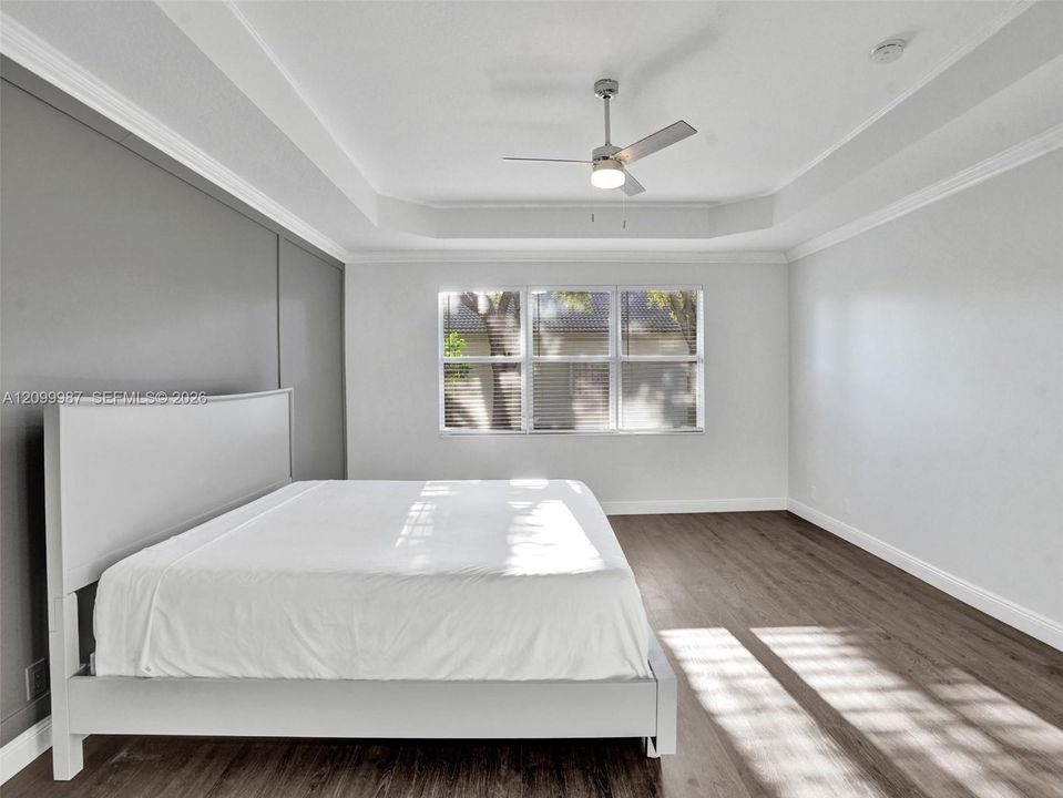 For Sale: $575,000 (3 beds, 2 baths, 2078 Square Feet)