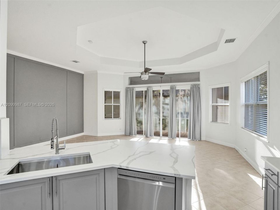 For Sale: $575,000 (3 beds, 2 baths, 2078 Square Feet)