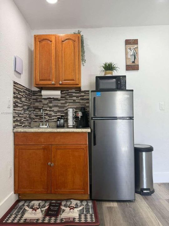 В аренду: $1,200 (0 спален, 1 ванн, 1712 Квадратных фут)