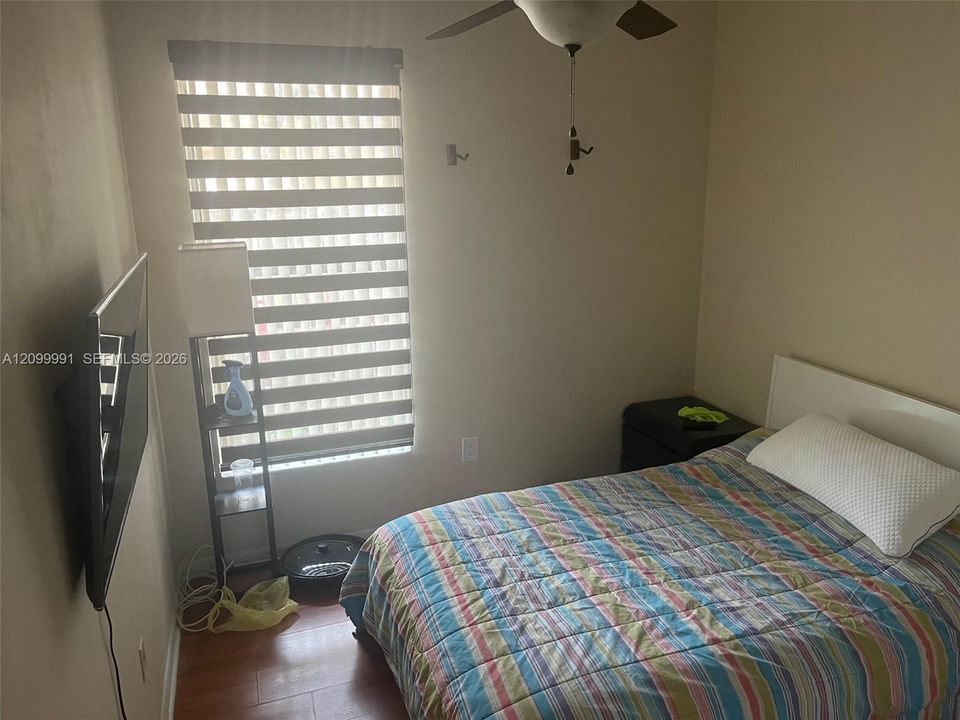 For Rent: $2,900 (3 beds, 2 baths, 1093 Square Feet)