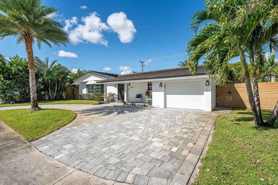 Front of home with one-car garage