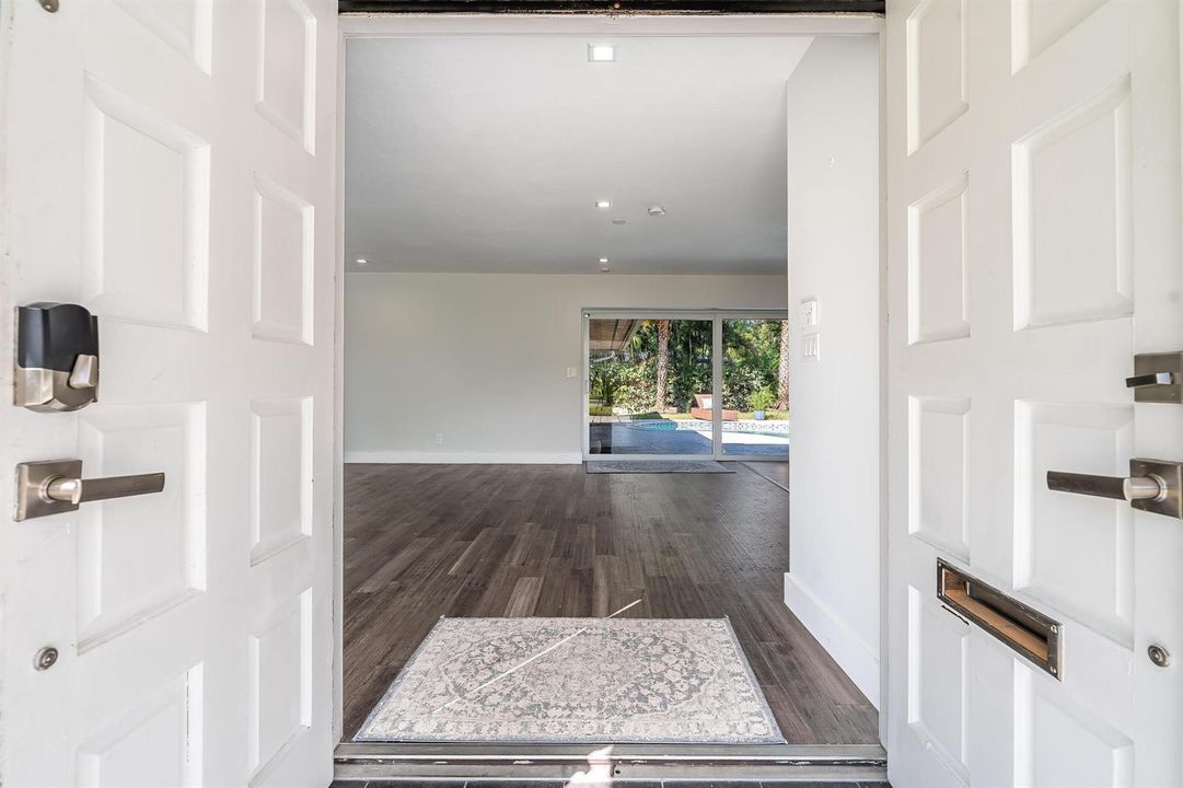 Double door entry