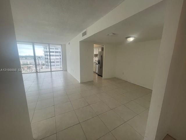For Rent: $2,550 (2 beds, 2 baths, 1565 Square Feet)