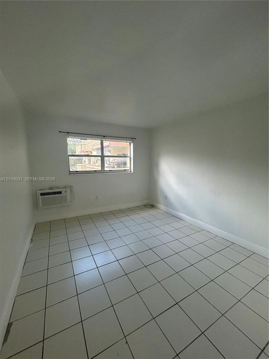 В аренду: $1,700 (1 спален, 1 ванн, 580 Квадратных фут)