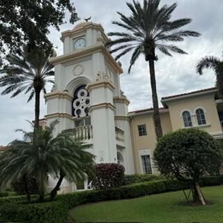 CLUBHOUSE