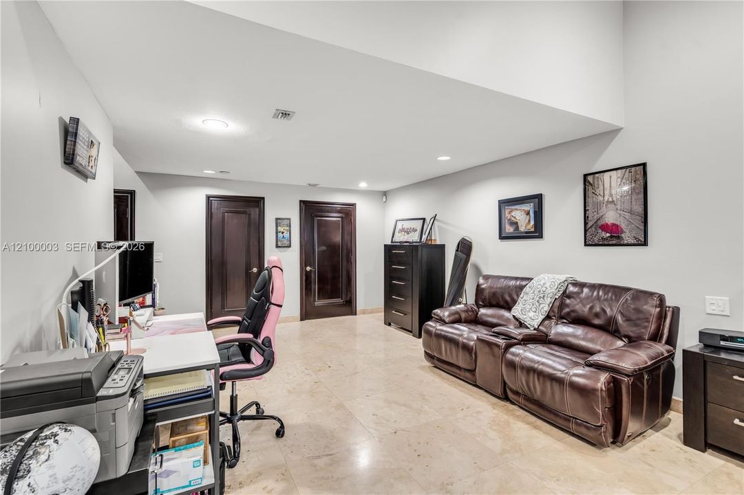 На продажу: $1,050,000 (4 спален, 4 ванн, 2591 Квадратных фут)