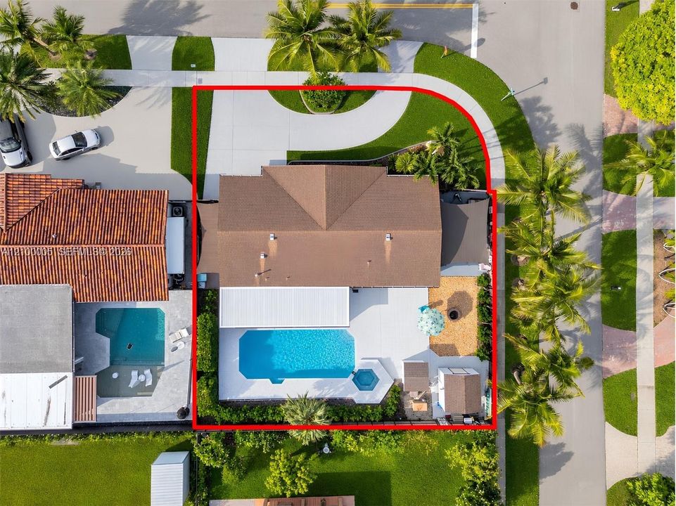 На продажу: $799,900 (4 спален, 2 ванн, 1567 Квадратных фут)