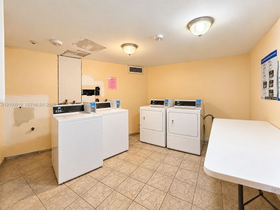 For Rent: $1,600 (1 beds, 1 baths, 790 Square Feet)
