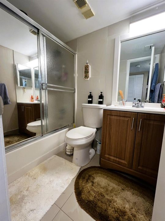 2ND BATHROOM