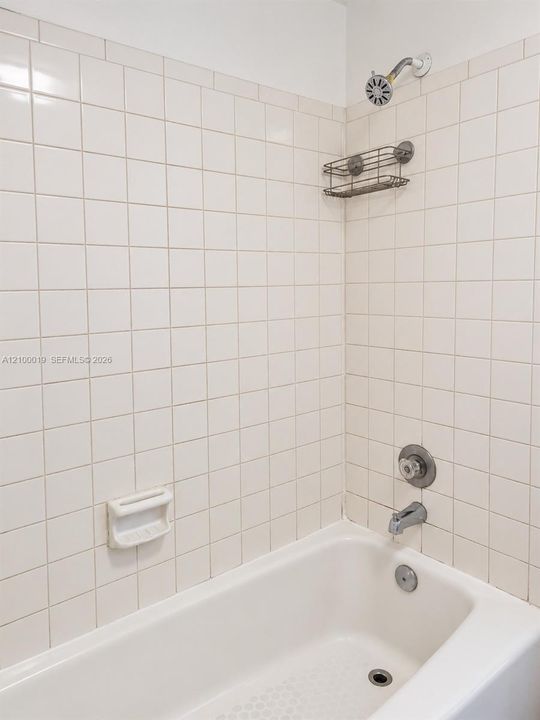 En Renta: $1,650 (2 camas, 2 baños, 932 Pies cuadrados)