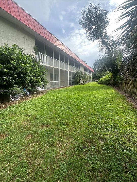 For Rent: $1,650 (2 beds, 2 baths, 932 Square Feet)