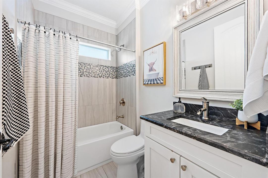 Full Bathroom #2