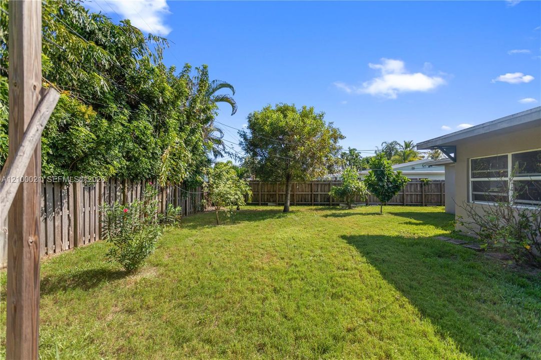 En Venta: $549,900 (2 camas, 2 baños, 1308 Pies cuadrados)