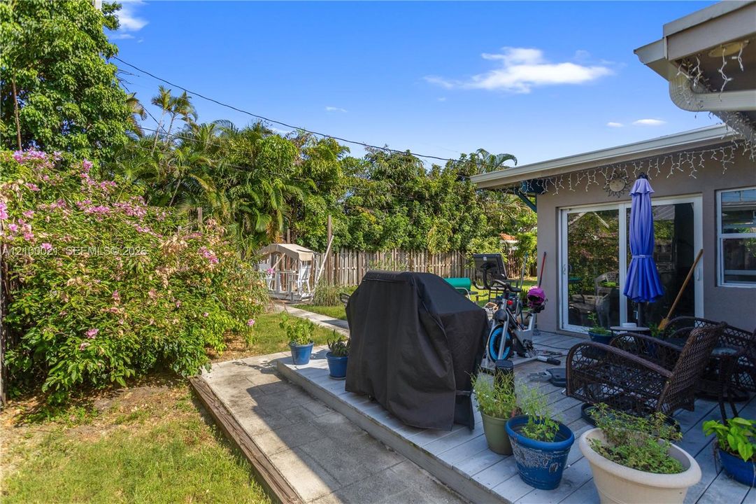 En Venta: $549,900 (2 camas, 2 baños, 1308 Pies cuadrados)