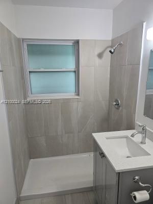 В аренду: $1,700 (1 спален, 1 ванн, 656 Квадратных фут)