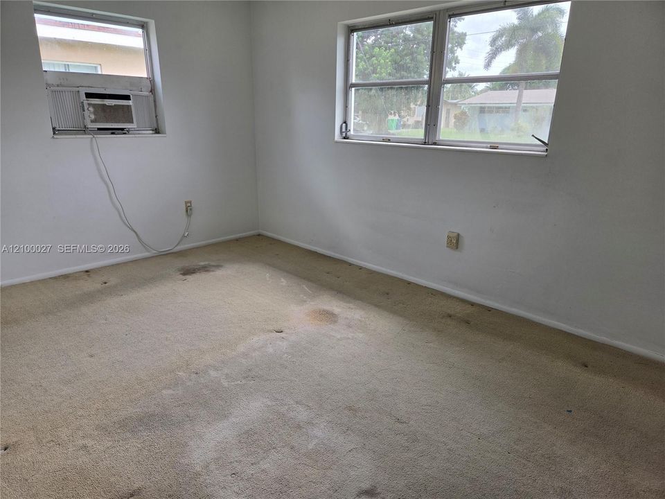 En Venta: $349,000 (2 camas, 1 baños, 920 Pies cuadrados)