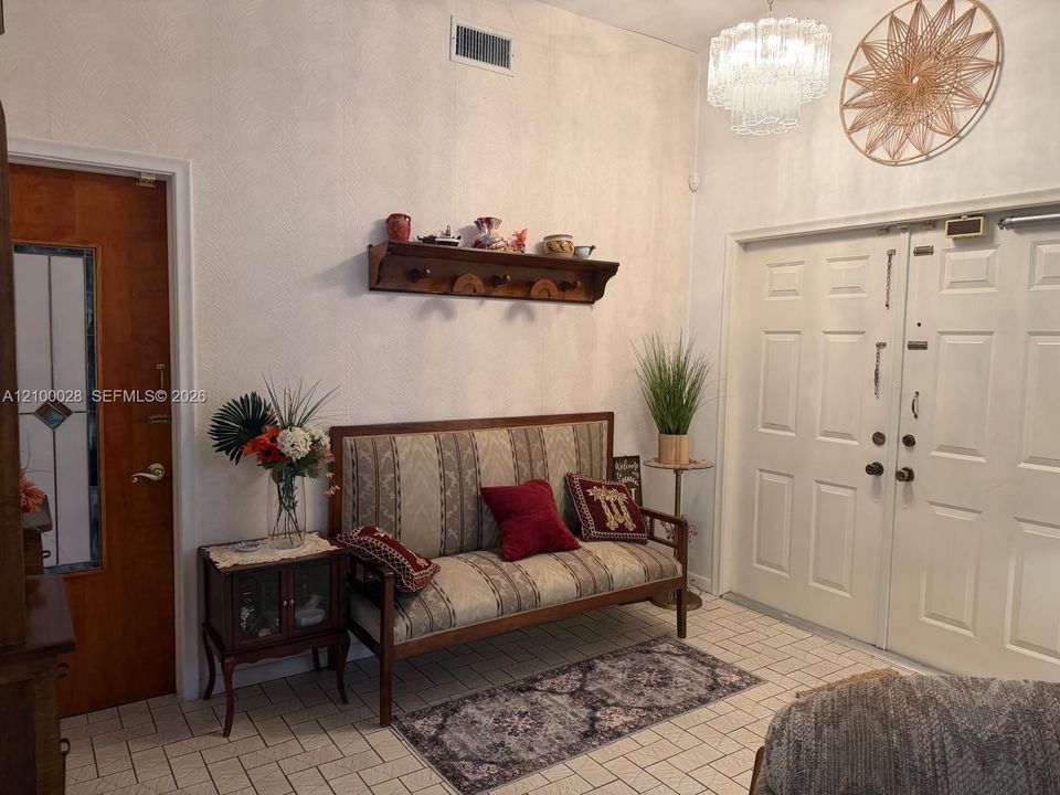 В аренду: $3,900 (3 спален, 2 ванн, 1863 Квадратных фут)