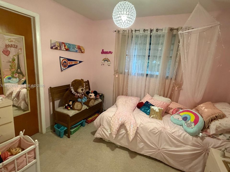 В аренду: $3,900 (3 спален, 2 ванн, 1863 Квадратных фут)