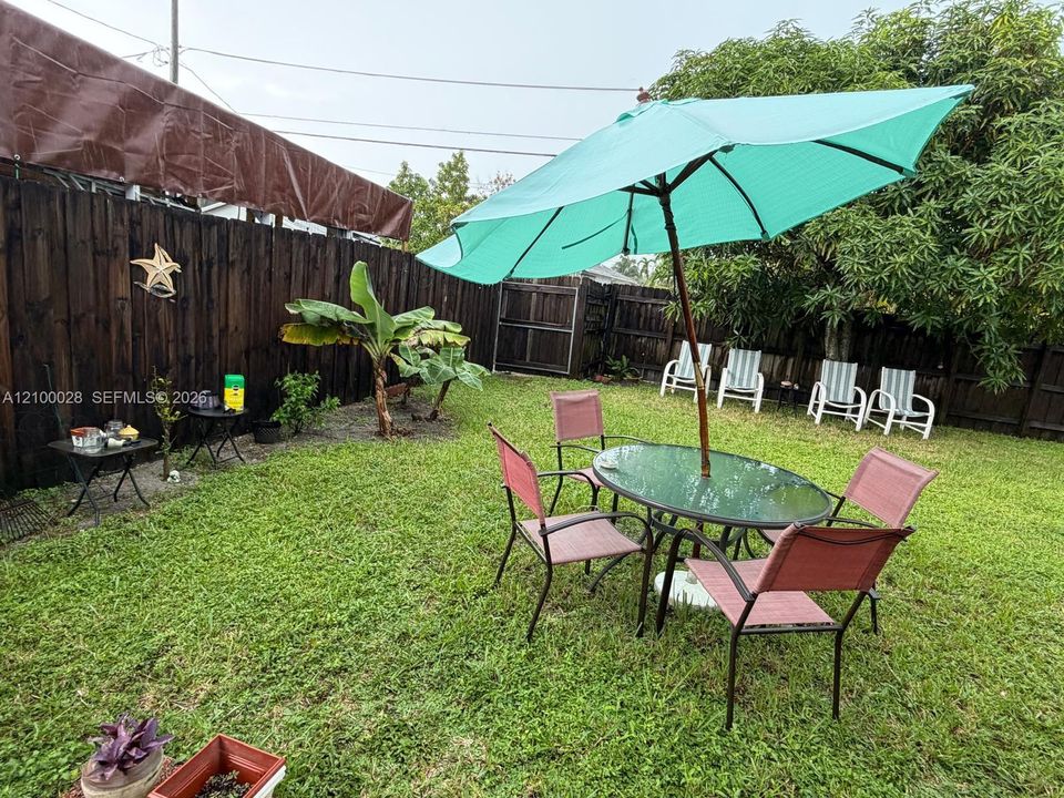 В аренду: $3,900 (3 спален, 2 ванн, 1863 Квадратных фут)