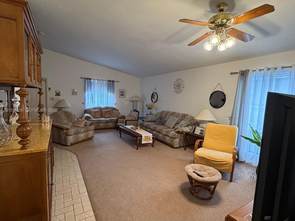 В аренду: $3,900 (3 спален, 2 ванн, 1863 Квадратных фут)