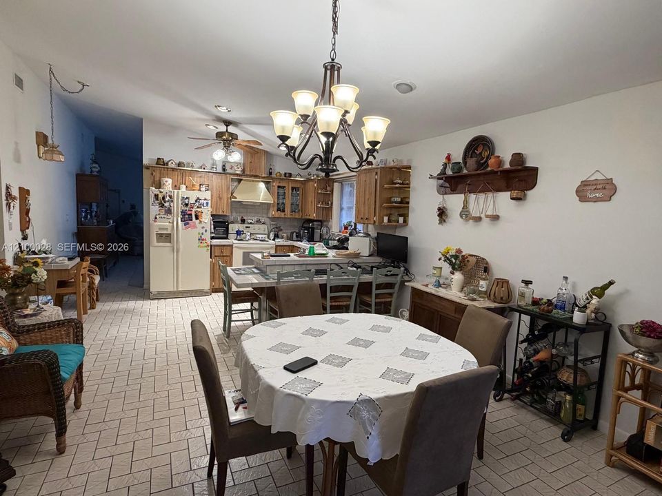 В аренду: $3,900 (3 спален, 2 ванн, 1863 Квадратных фут)