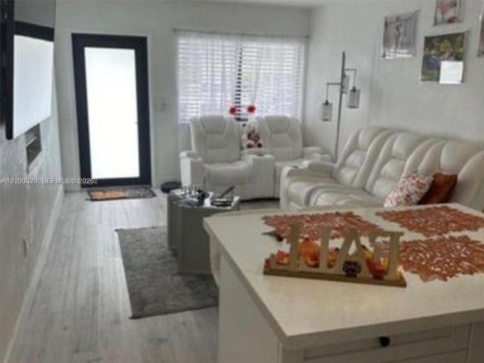 En Renta: $3,200 (3 camas, 2 baños, 1007 Pies cuadrados)