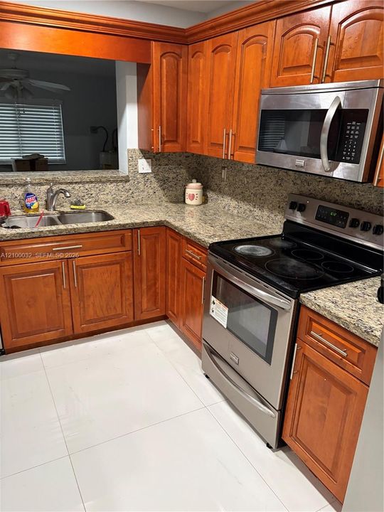 For Rent: $3,600 (3 beds, 2 baths, 2088 Square Feet)