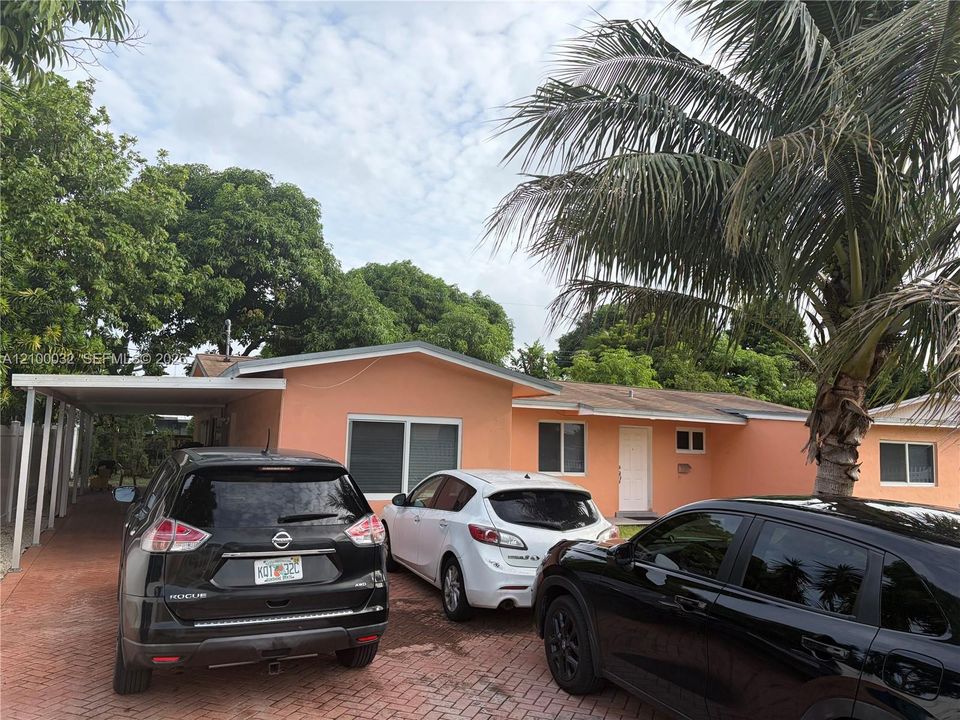 For Rent: $3,600 (3 beds, 2 baths, 2088 Square Feet)