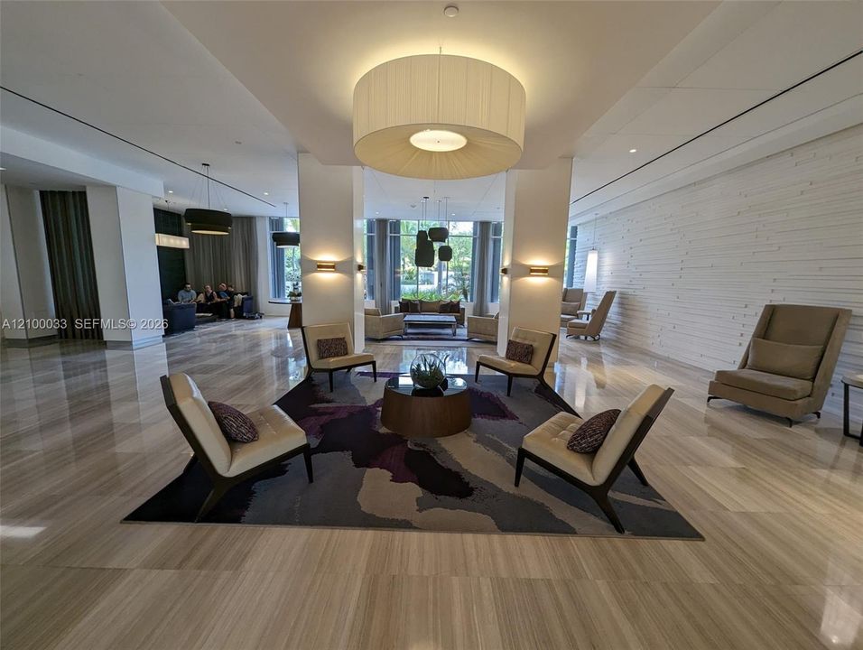 For Rent: $2,300 (1 beds, 1 baths, 991 Square Feet)