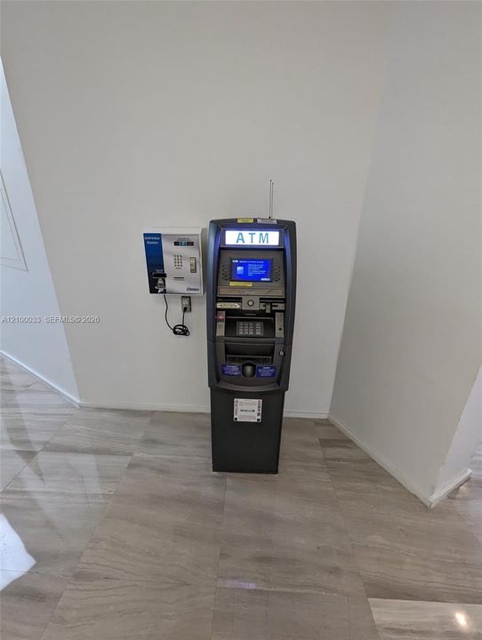 For Rent: $2,300 (1 beds, 1 baths, 991 Square Feet)