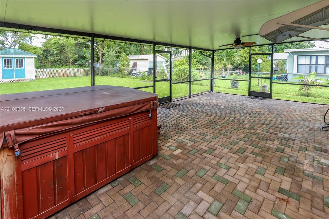 For Sale: $600,000 (2 beds, 1 baths, 1112 Square Feet)