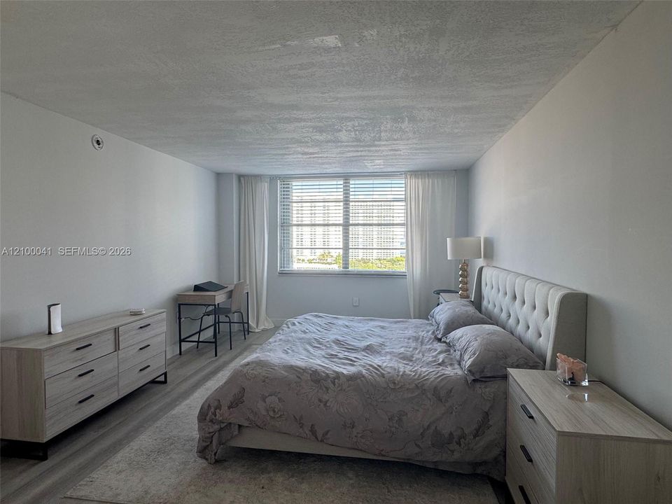 В аренду: $2,700 (2 спален, 2 ванн, 1220 Квадратных фут)