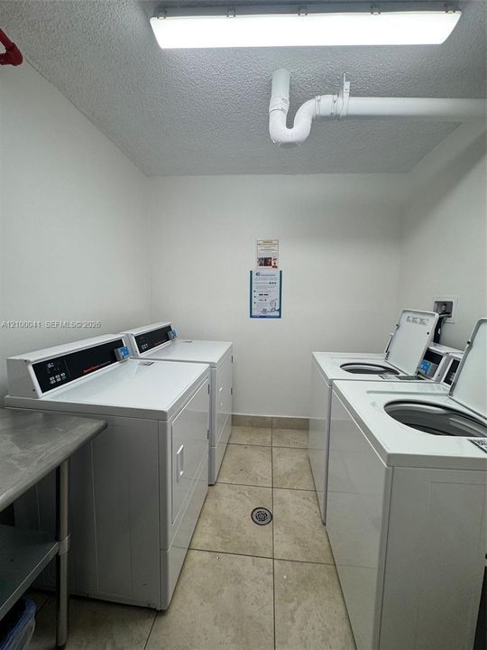 В аренду: $2,700 (2 спален, 2 ванн, 1220 Квадратных фут)