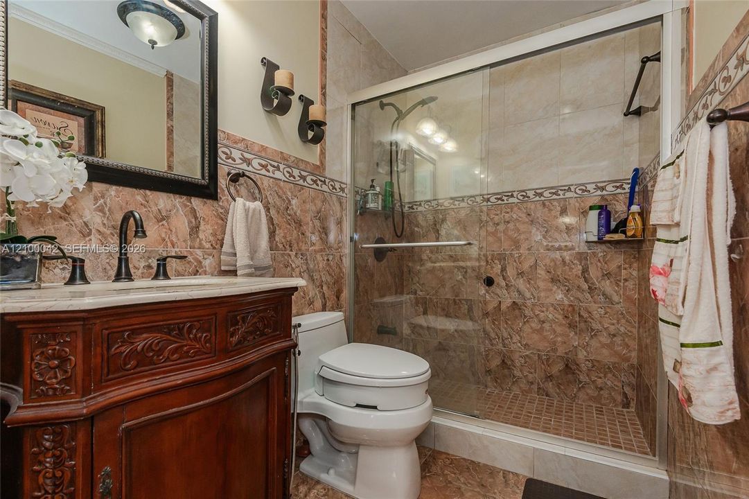2nd Bathroom
