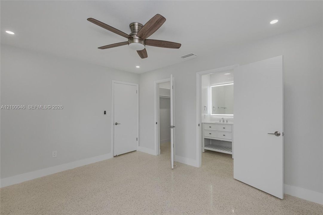 В аренду: $6,950 (3 спален, 2 ванн, 1500 Квадратных фут)