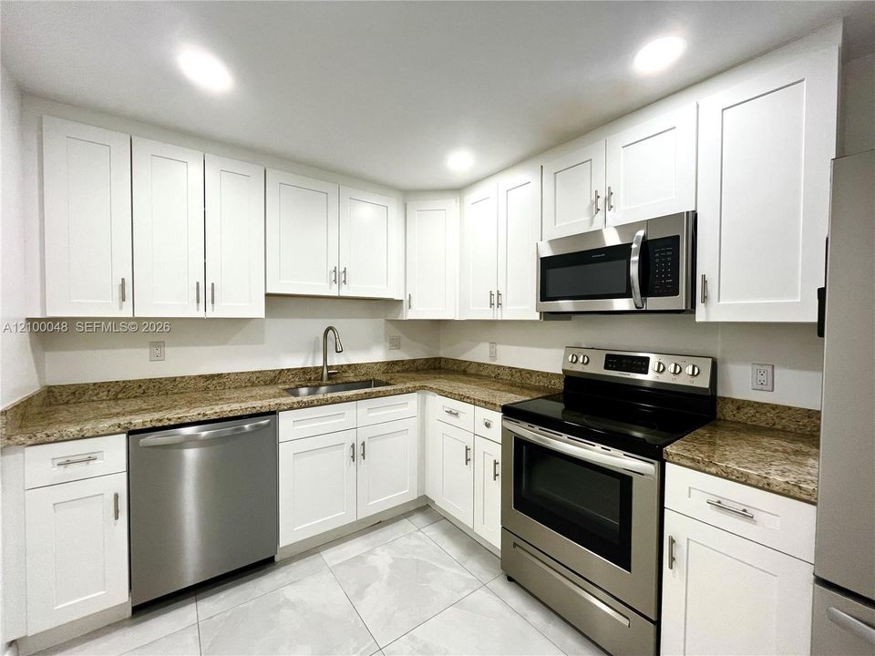For Rent: $2,900 (2 beds, 2 baths, 1280 Square Feet)