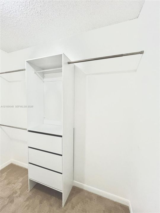 For Rent: $2,900 (2 beds, 2 baths, 1280 Square Feet)