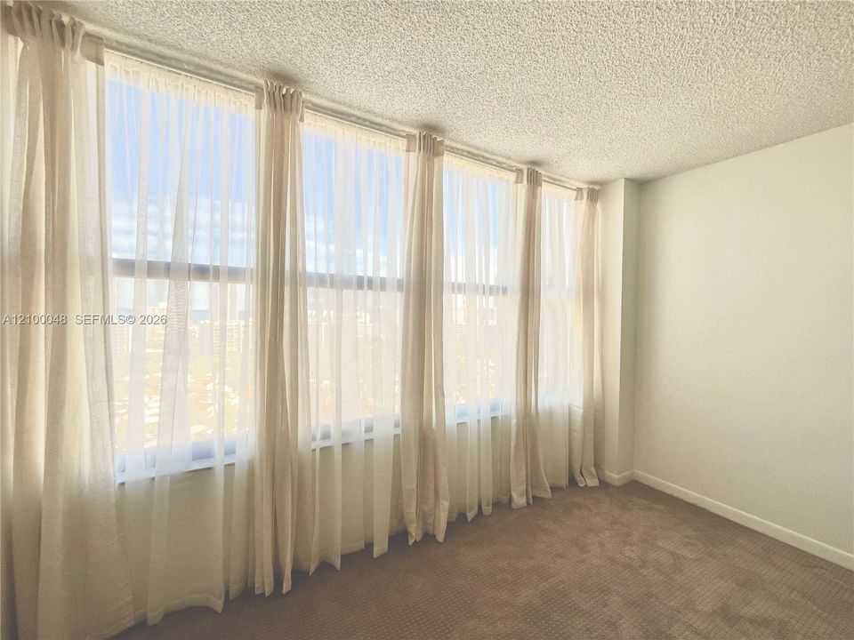 For Rent: $2,900 (2 beds, 2 baths, 1280 Square Feet)