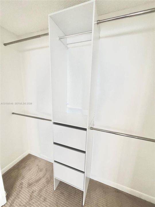 For Rent: $2,900 (2 beds, 2 baths, 1280 Square Feet)