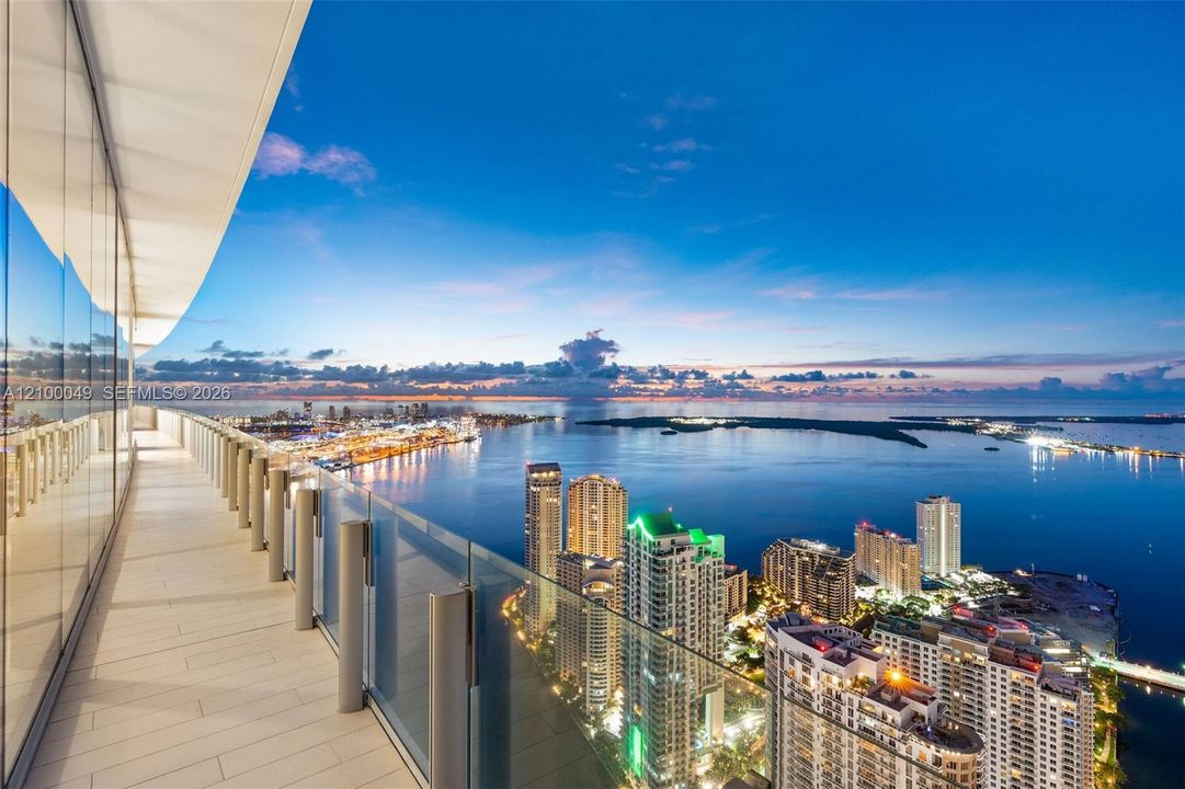For Sale: $21,900,000 (6 beds, 6 baths, 9089 Square Feet)