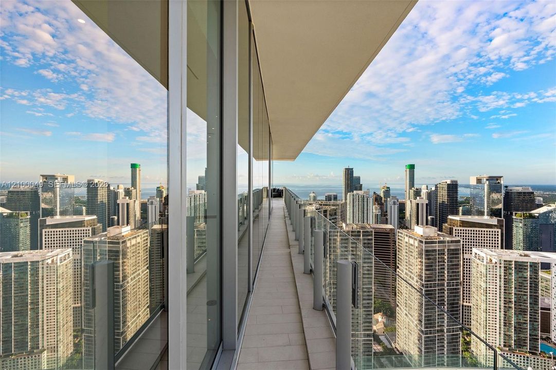 For Sale: $21,900,000 (6 beds, 6 baths, 9089 Square Feet)