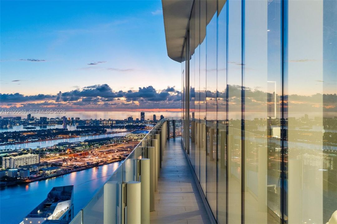 For Sale: $21,900,000 (6 beds, 6 baths, 9089 Square Feet)