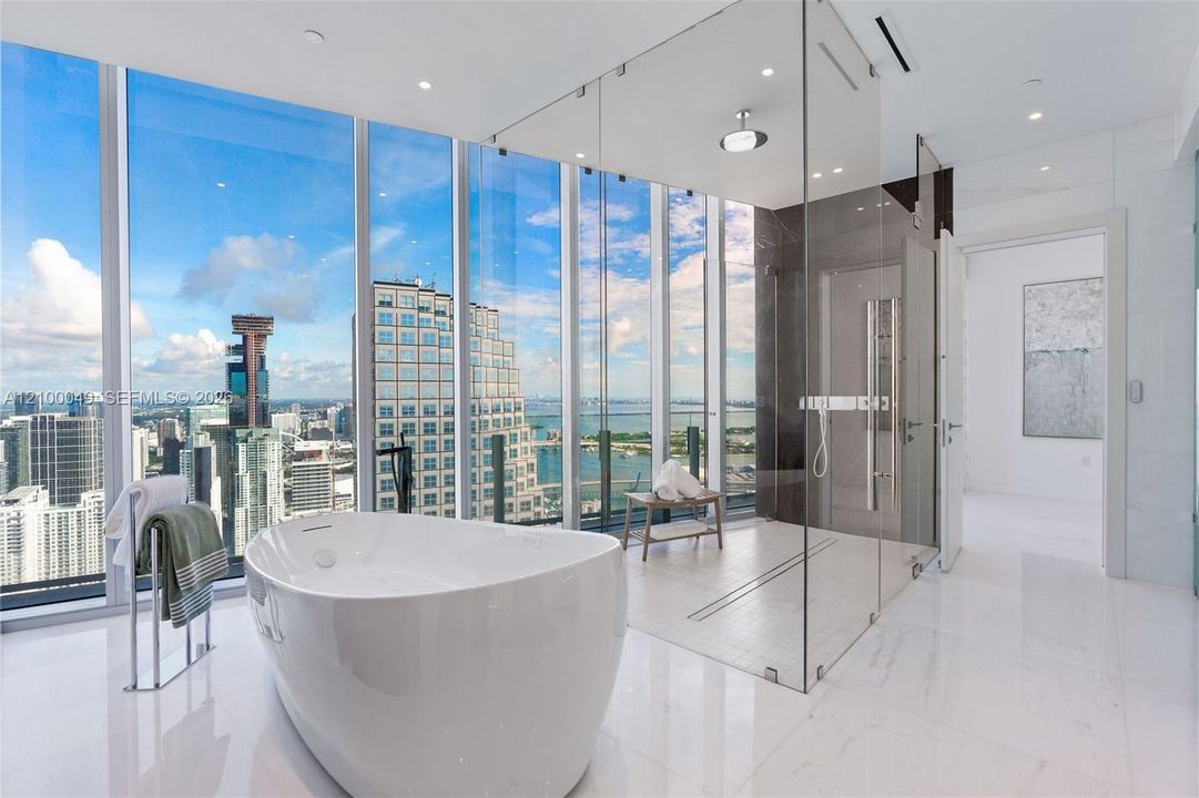 For Sale: $21,900,000 (6 beds, 6 baths, 9089 Square Feet)