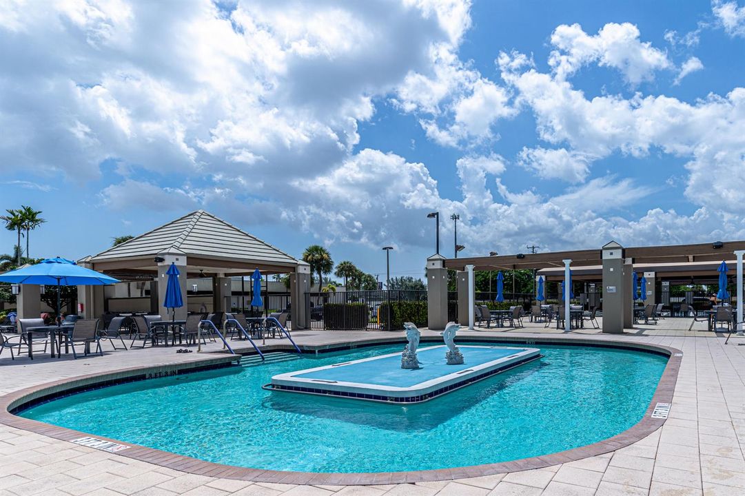 37-Pool4