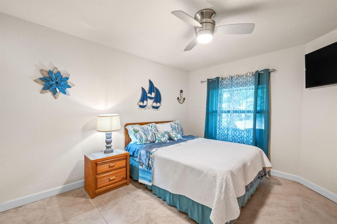 6-web-or-mls-7 Mediterranean Blvd E - 6