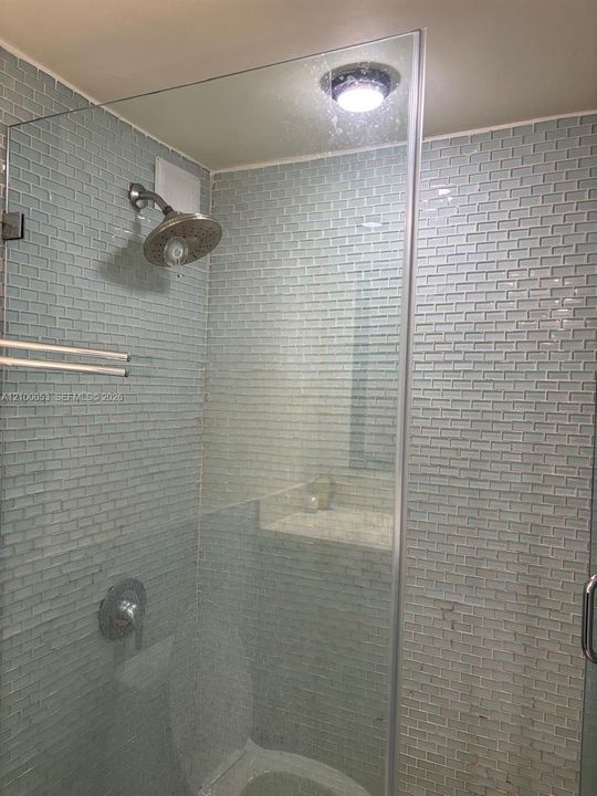 В аренду: $2,800 (0 спален, 1 ванн, 550 Квадратных фут)
