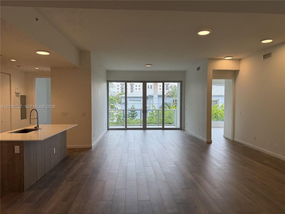 En Venta: $1,399,000 (4 camas, 4 baños, 2024 Pies cuadrados)