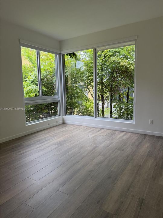 En Venta: $1,399,000 (4 camas, 4 baños, 2024 Pies cuadrados)